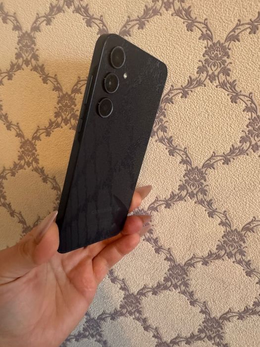 Телефон самсунг в хорошем состоянии