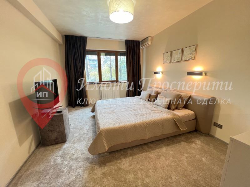 Дава се под наем Тристаен апартамент в София, Витоша - 135 кв.м за 1100 € - Снимка #5