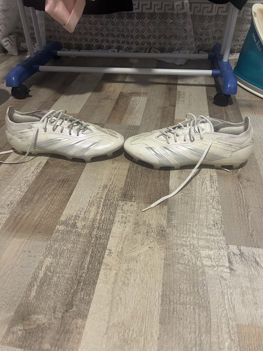 Ghete de fotbal adidas predator