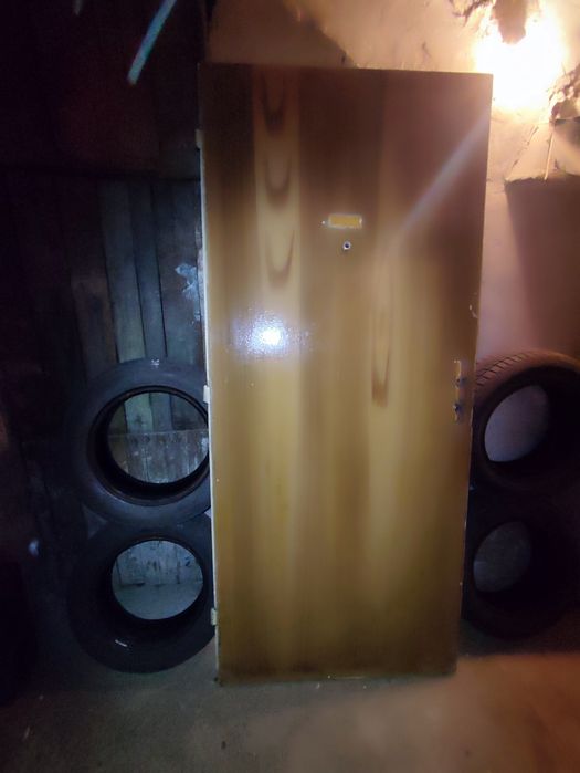 Входна врата крило