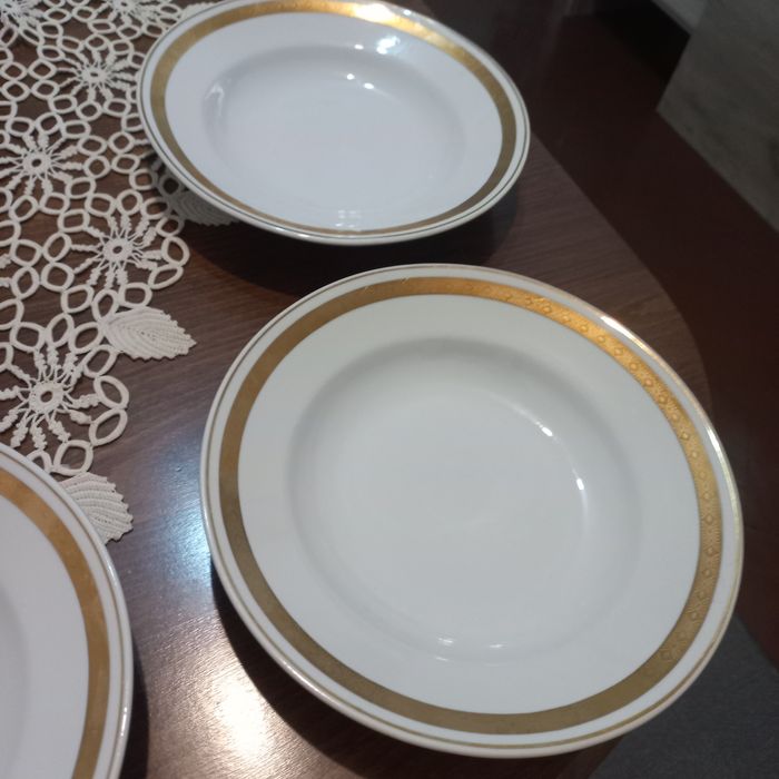 4 броя чиний + плато