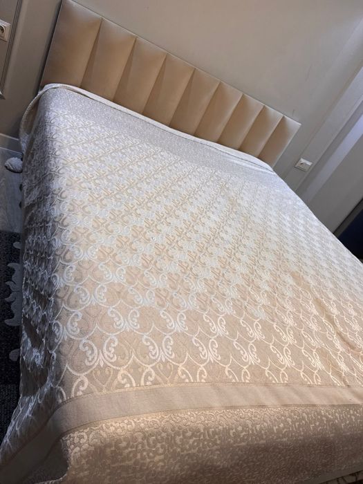 Продаем Кровать с матрасом