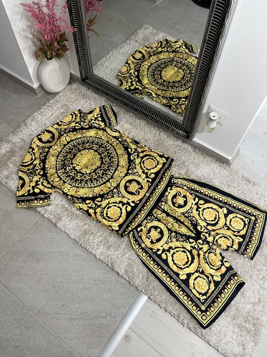 Compleu Versace din satin colectie noua vara