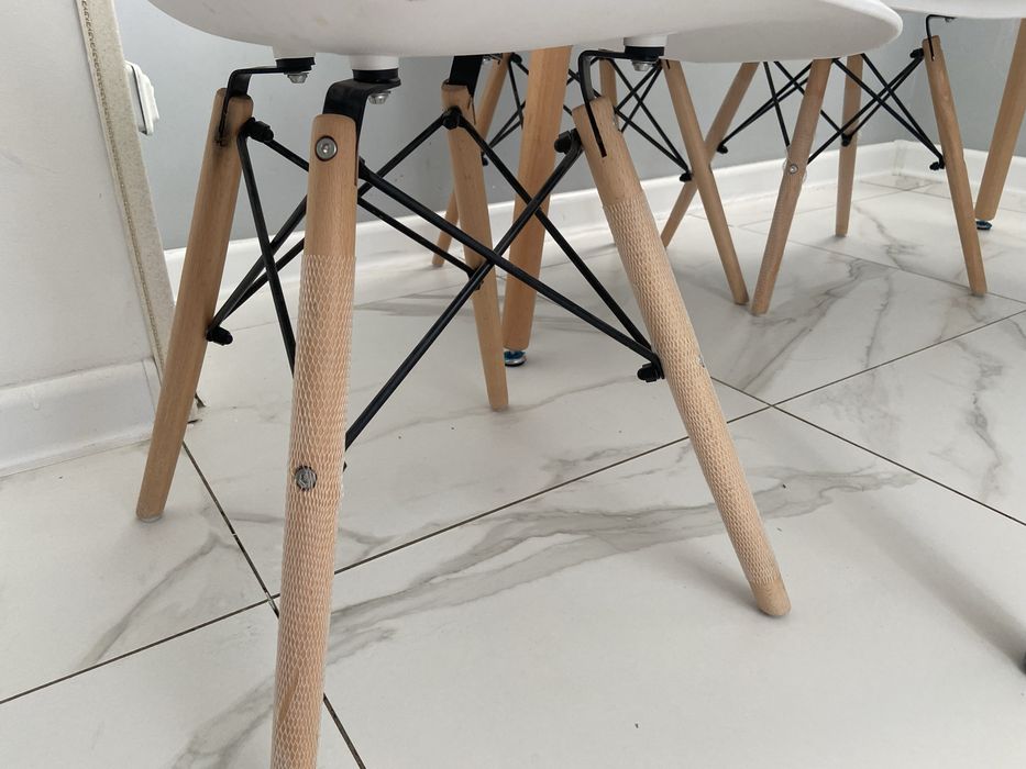 Обеденный стол и 6 стульев в скандинавском стиле (Eames)