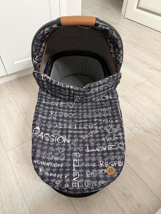 Продам коляску cybex 2 в 1