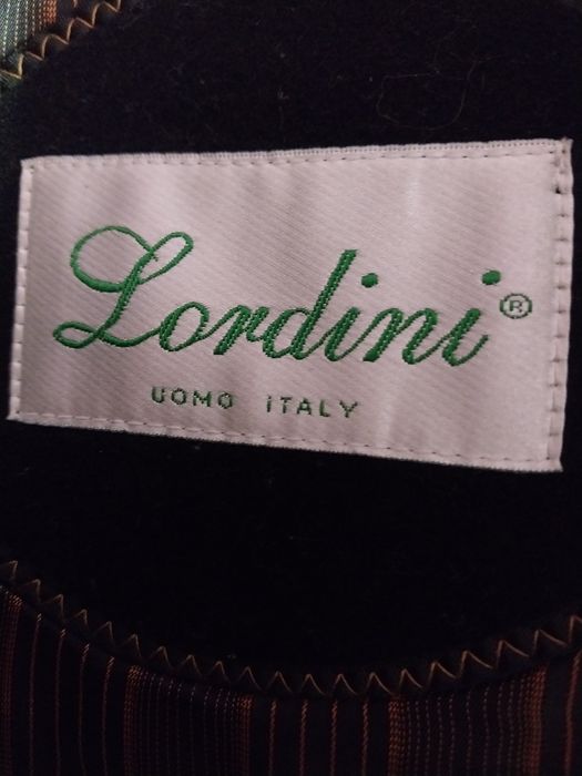 Mujskoy Palto sotiladi