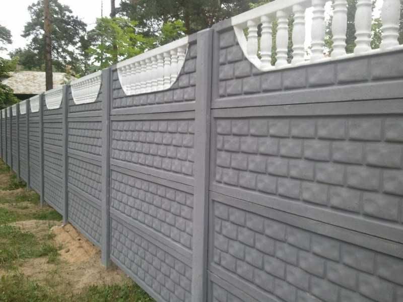 STALPI SI GARDURI DIN beton armat pentru imprejmuiri