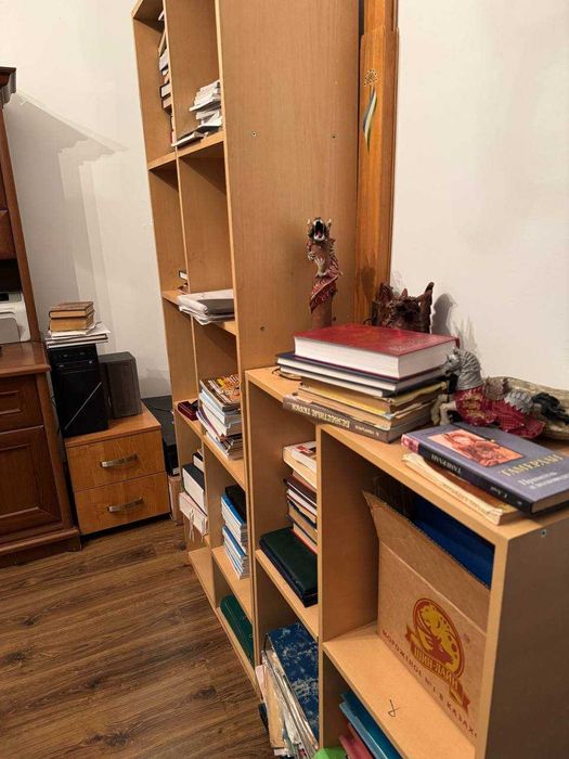 полки для сувениров, посуды , книг