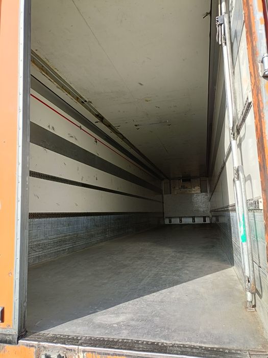 Продам полу прицеп Shmits