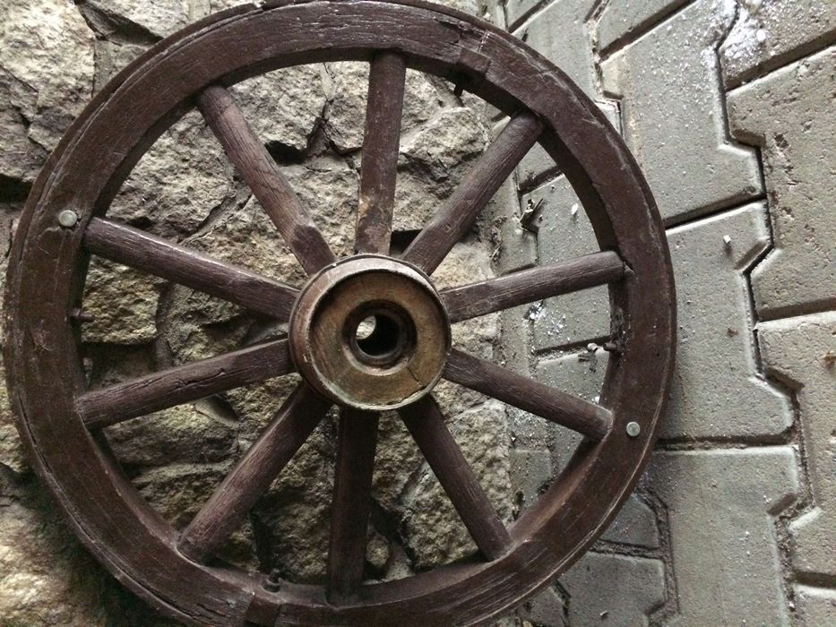 Продаю колеса декоративные