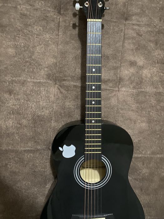 Классическая гитара шестиструнная