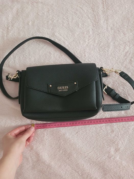 Чанта Guess, идеално състояние