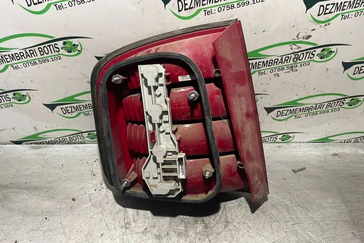 Lampa / Tripla stop dreapta pe aripa Skoda Fabia 2004 1.2 MT (54 hp)
