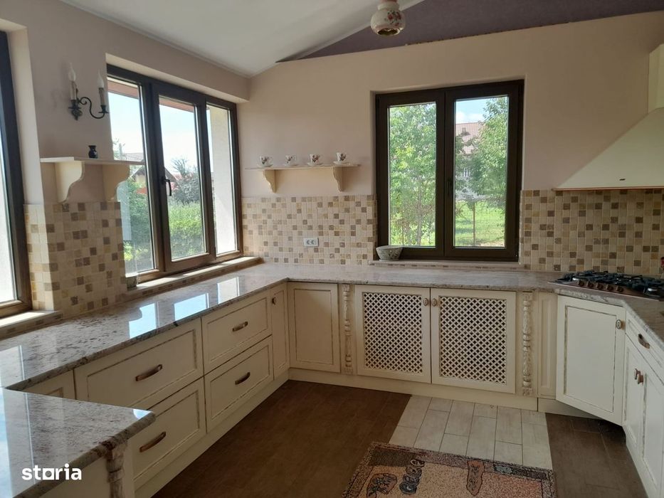 Casa noua in oras cartier nou de case zona Dobosari