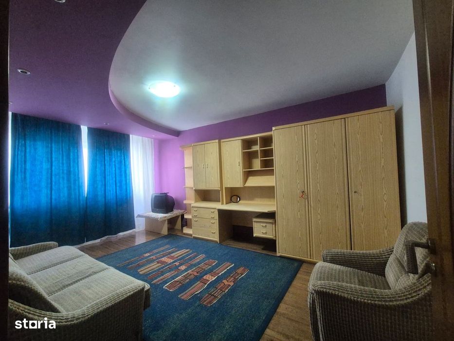 Apartament 4 camere, situat in Targu Jiu, Strada G.ral Christian Tell — fotografia 3
