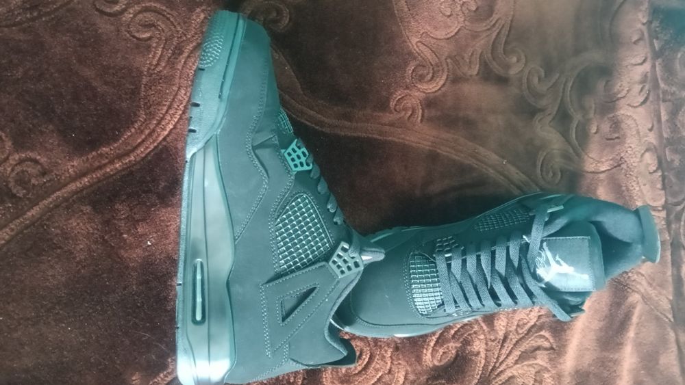 Jordan 4 Black cat 44