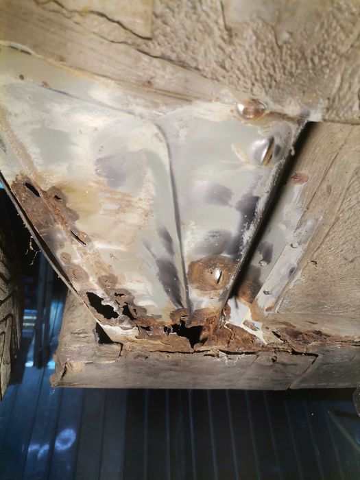 Sudori mobili în Ploiești – Reparații pentru casă și tinichigerie auto!