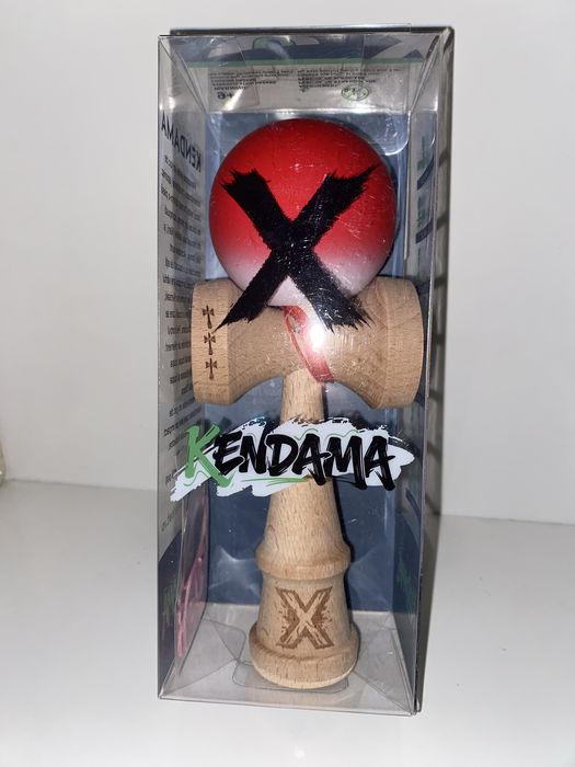 Kendama X Alb, Rosu