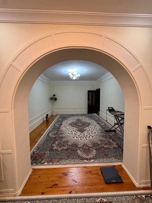 Сдаеться своя 4 комнатная квартира госпитальный рынок