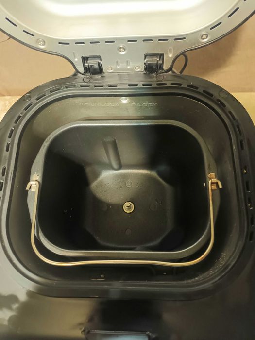 Aparat de pâine Tefal, design modern si 6 programe disponibile