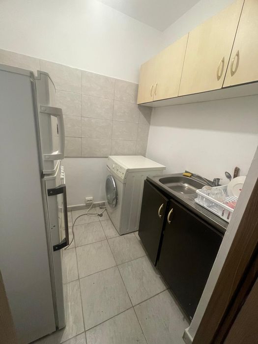 Vând apartament cu 2 camere in Valea Roșie