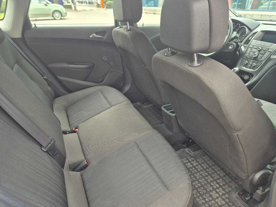 Astra J 1.6 ГАЗ нова от България
