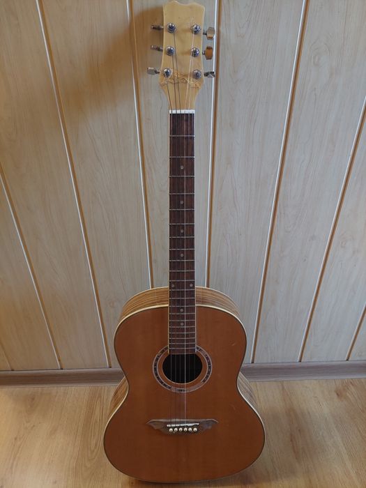 Продам музыкальный инструмент