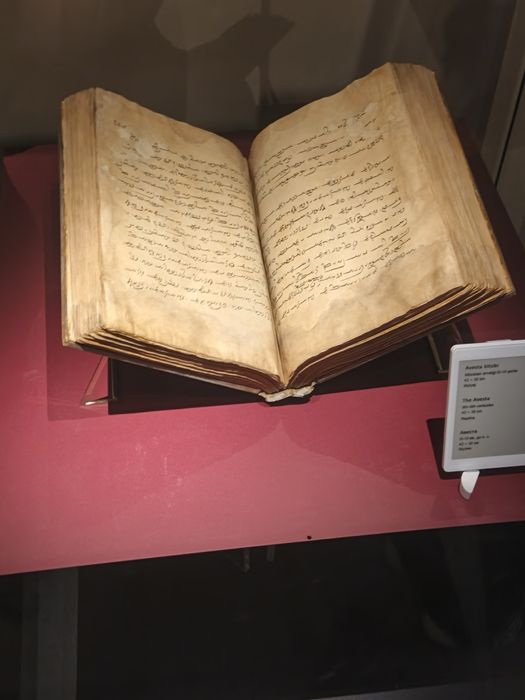 Islom sivilizatsiyasi markaziga chiptalar mavjud