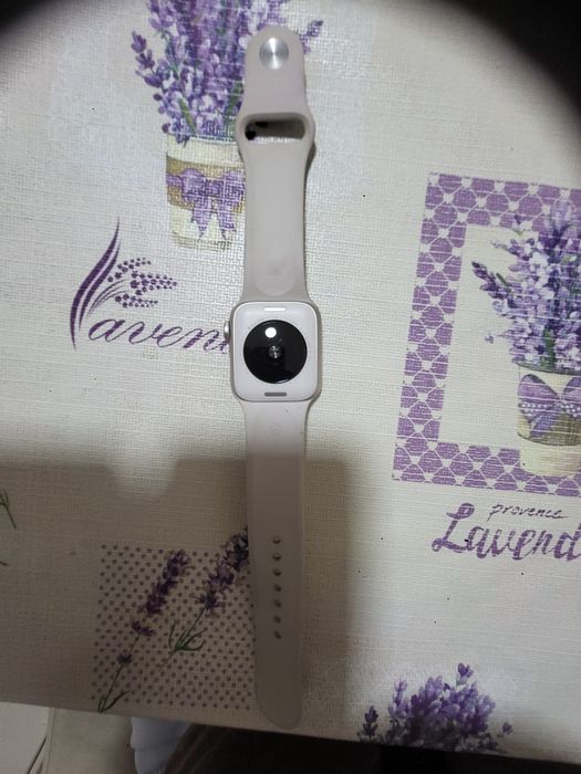 Новый часеи продам