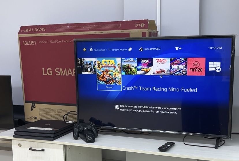 PlayStation 4 Pro +2 джойстик 11 игры