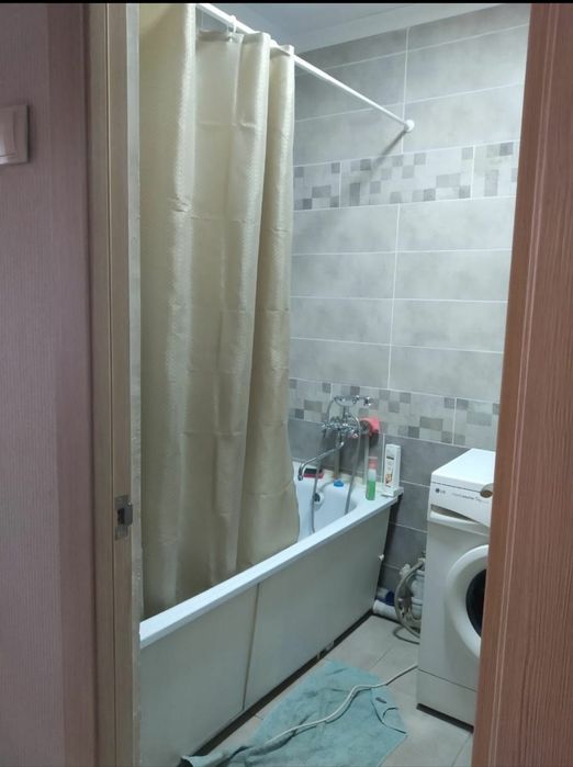 Абая. 1-но комнатная в центре