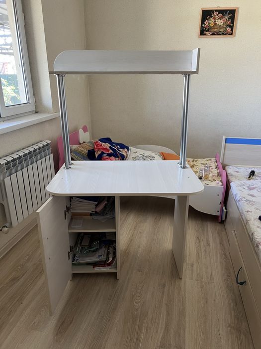 Срочно продам стол