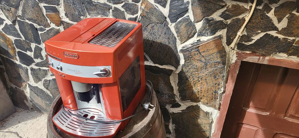 Vand aparat de cafea Delonghi Editie Eleganza