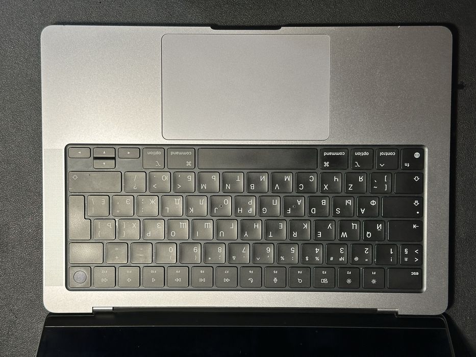 Продам MacBook Pro 14” 2021 (M1 Pro)+мышка Logitech