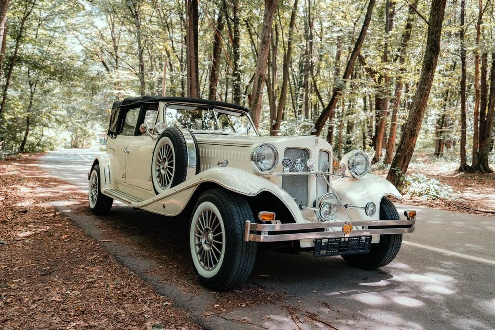 Masina de epoca pentru inchiriat