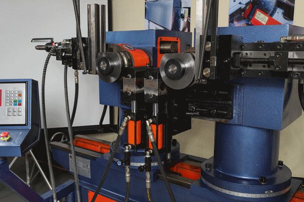 Двусторонний трубогибочный станок IRONMAC IW-A