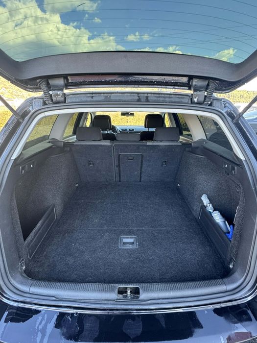 Volkswagen      Passat