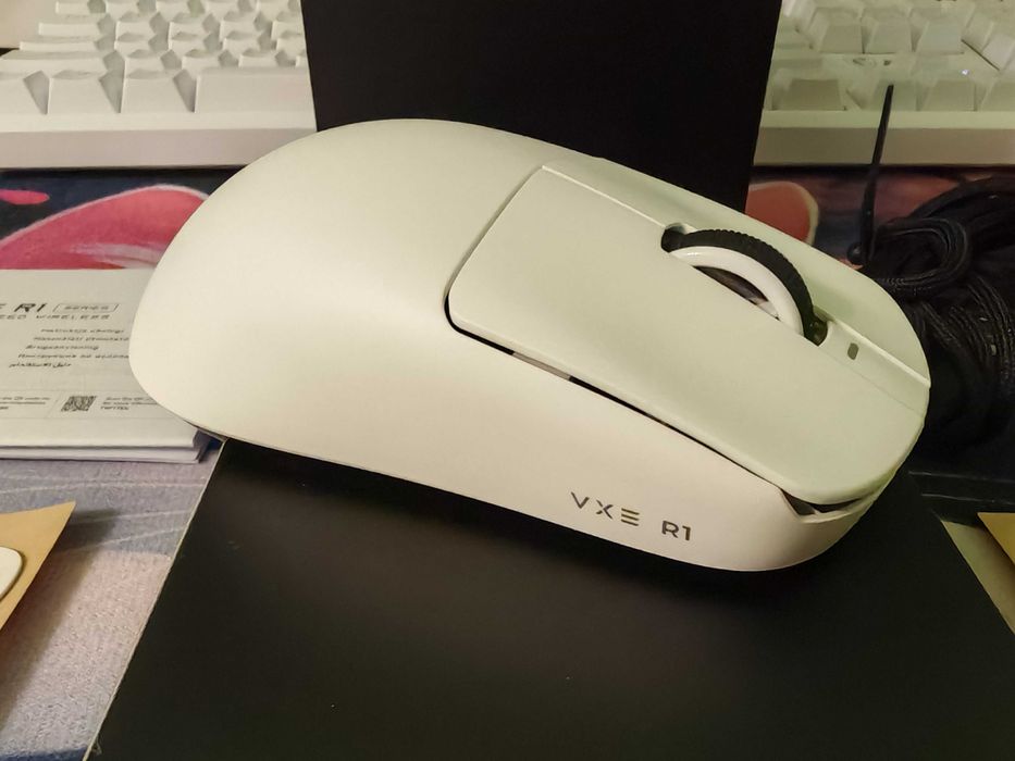 Ултралека Безжична Геймърска мишка VXE Dragonfly R1 Pro Max 1K (4K compatible)