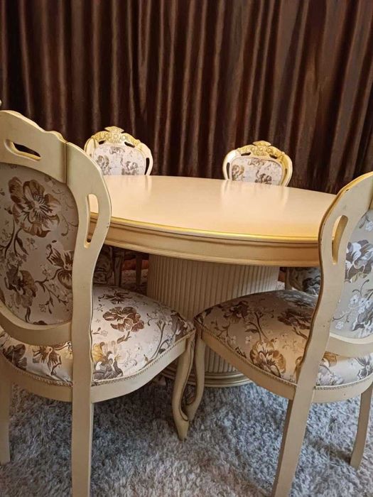 Продаю мебель стол стуль