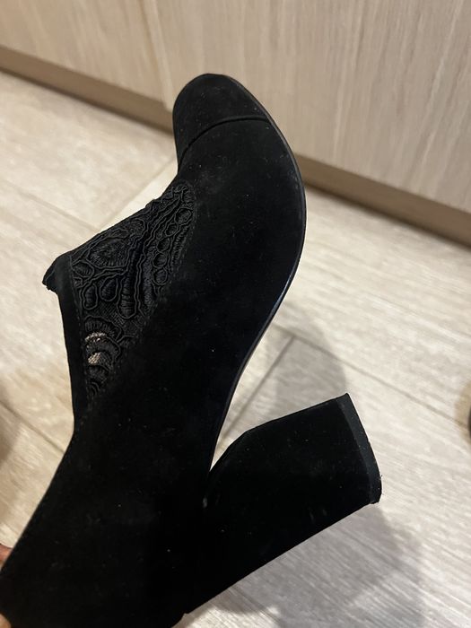 Ботильоны замшевые