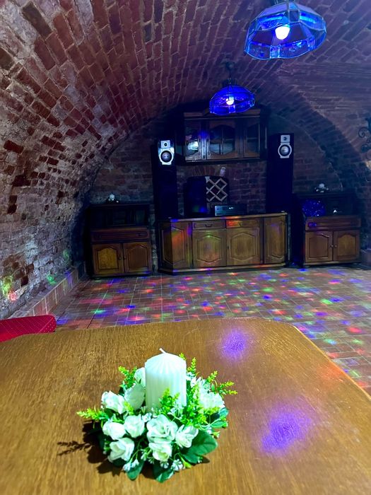 Inchiriez crama evenimente private Oradea ultracentral – 150 mp – 40 persoane