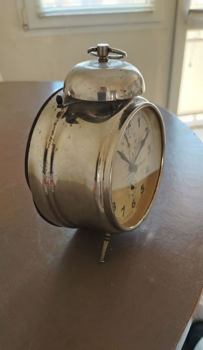 Стар часовник Будилник .