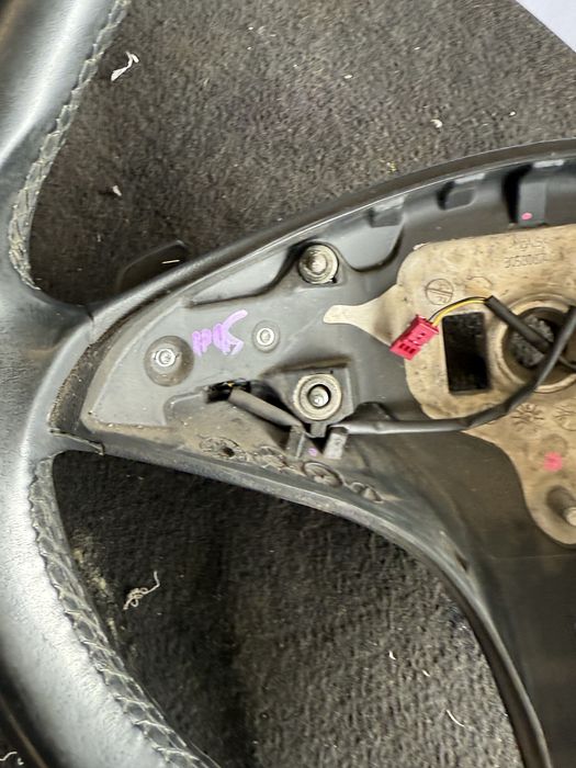 Кожен волан Mercedes benz w20446033 C E класа с пера