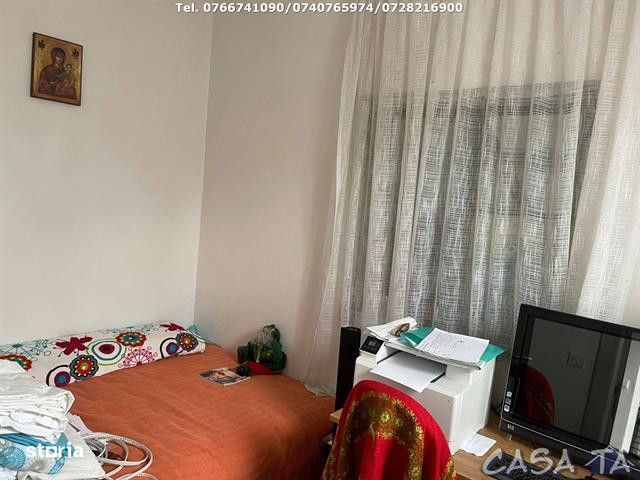 Casa 3 Camere, Strada Zambilelor