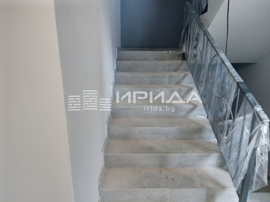 Тристаен апартамент в Княжево пред акт 16!