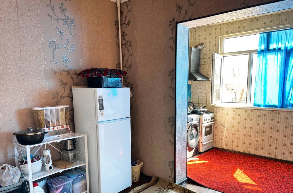 Sheriklika kvartira 3 honali 4qiz kerak Oqiydigan, ishlidigan Sergeli