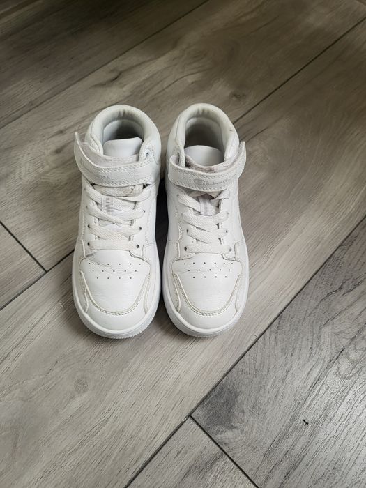 Vand adidasi champion