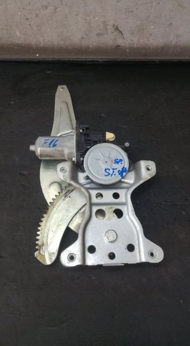 Macara cu motoras stanga spate fiat sedici 189 8356079j00 2621004060