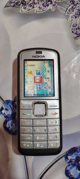 Nokia 6500 слайдер ва Nokia 6070