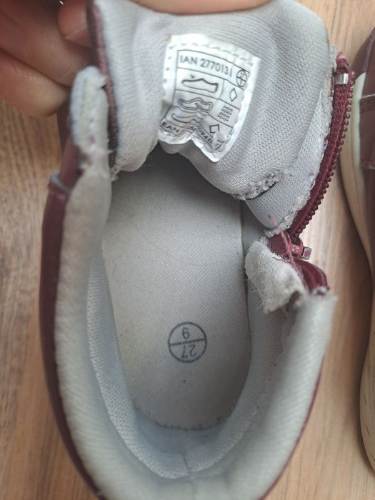 Обувки за момиче 26 номер